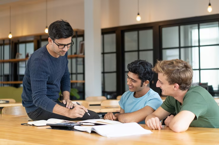 Beyond the Classroom: Exploring the Versatility of Blended Learning Models 4 blended learning meaning